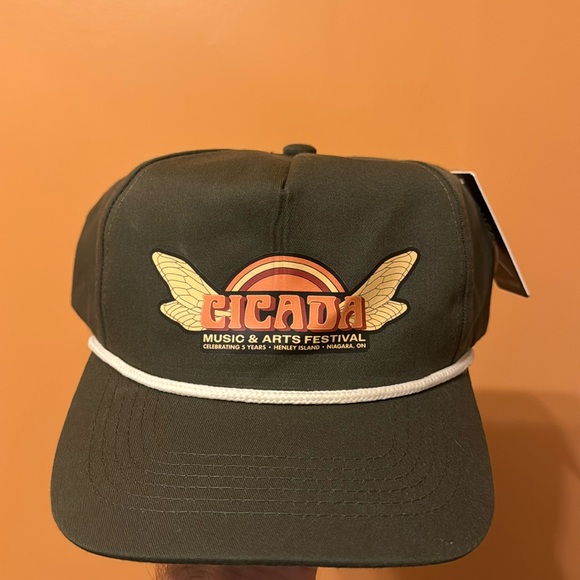 New hat - size not specified but it’s average and adjustable. New with tags - Picture 1 of 3